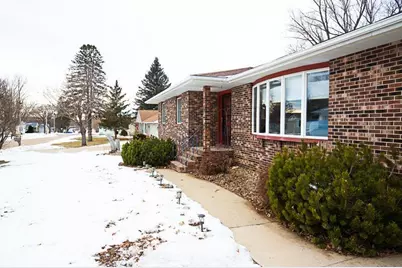 228 E 12th Street, Zumbrota, MN 55992 - Photo 2