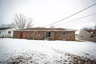 228 E 12th St, Zumbrota, MN 55992 - Photo 4