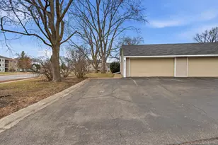 7597 Whitney Dr, Apple Valley, MN 55124 - Photo 40