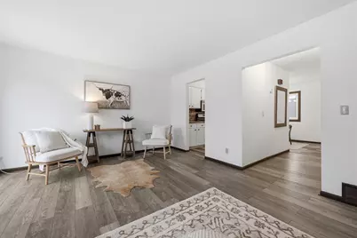 7597 Whitney Drive, Apple Valley, MN 55124 - Photo 4