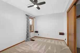 1714 Howard St N, Maplewood, MN 55109 - Photo 14