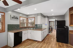 1714 Howard St N, Maplewood, MN 55109 - Photo 8