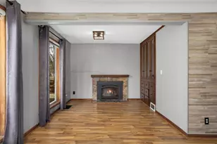 1714 Howard St N, Maplewood, MN 55109 - Photo 4