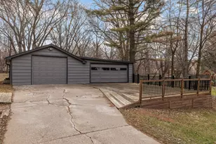 1714 Howard St N, Maplewood, MN 55109 - Photo 20