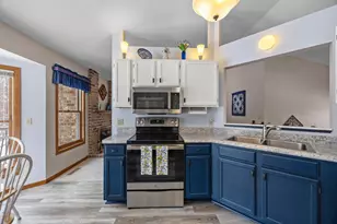 12715 Dorchester Trail, Apple Valley, MN 55124 - Photo 14