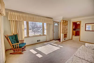 3420 26 1/2 Avenue N, Robbinsdale, MN 55422 - Photo 2