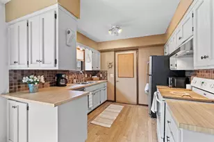 7731 Polaris Ln N, Maple Grove, MN 55311 - Photo 10