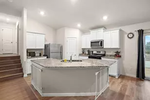 39604 Fallbrook Ave, North Branch, MN 55056 - Photo 12