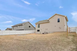 39604 Fallbrook Ave, North Branch, MN 55056 - Photo 30