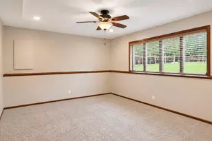 1015 Ferndale St S, Maplewood, MN 55119 - Photo 30