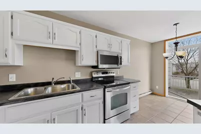 281 Zumbro Drive NW, Rochester, MN 55901 - Photo 18