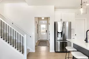 3468 Knightsbridge Trl N, Lake Elmo, MN 55042 - Photo 2