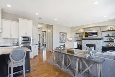 11587 Avery Drive, Inver Grove Heights, MN 55077 - Photo 10