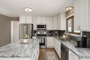 1380 Braun Ct, Eagan, MN 55123 - Photo 10