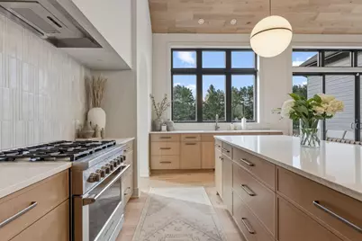 755 Ensconced Way, Chaska, MN 55318 - Photo 4