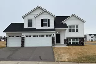 4719 6th St NE, Saint Cloud, MN 56304 - Photo 2