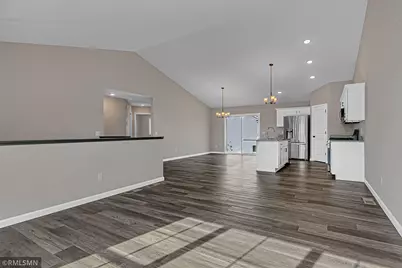 4719 6th Street NE, Saint Cloud, MN 56304 - Photo 4