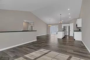 4719 6th St NE, Saint Cloud, MN 56304 - Photo 4