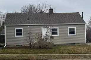 1064 S Grove Ave, Owatonna, MN 55060 - Photo 1