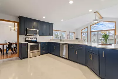 5009 W 56th Street, Edina, MN 55436 - Photo 4