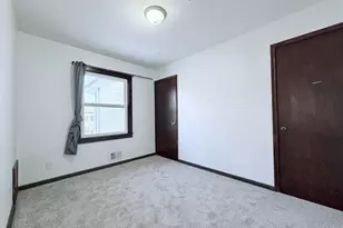 1569 Montana Ave E, Saint Paul, MN 55106 - Photo 8