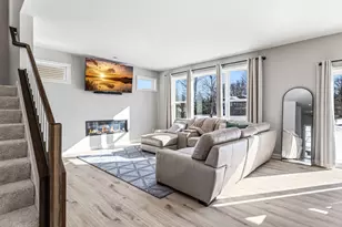 2087 Brookview St, Shakopee, MN 55379 - Photo 6