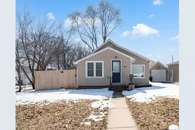 920 10 1/2 Street SE, Rochester, MN 55904 - Photo 1