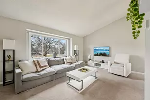 1208 Parkwood Ct, Burnsville, MN 55337 - Photo 4