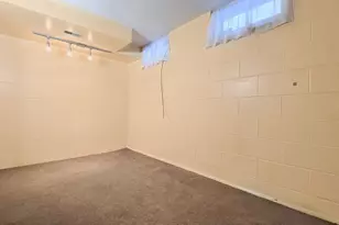 1894 Maryknoll Ave N, Maplewood, MN 55109 - Photo 26