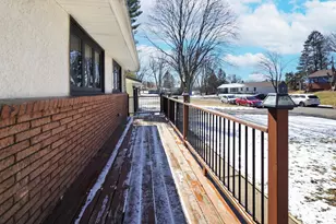 1894 Maryknoll Ave N, Maplewood, MN 55109 - Photo 8