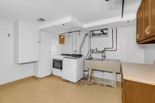 1894 Maryknoll Ave N, Maplewood, MN 55109 - Photo 24