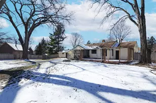 1894 Maryknoll Ave N, Maplewood, MN 55109 - Photo 32