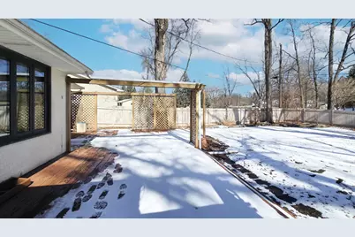 1894 Maryknoll Avenue N, Maplewood, MN 55109 - Photo 34