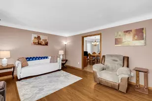 1894 Maryknoll Ave N, Maplewood, MN 55109 - Photo 6