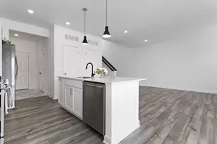 10734 Wiles Wy, Woodbury, MN 55129 - Photo 4