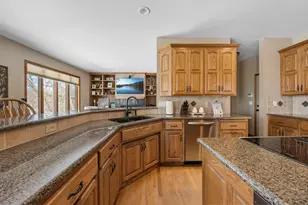 7811 128th St W, Apple Valley, MN 55124 - Photo 18