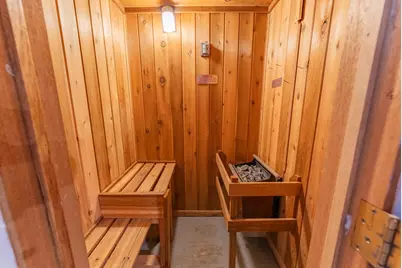 900 Hoyt Avenue W, Saint Paul, MN 55117 - Photo 42