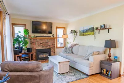 900 Hoyt Avenue W, Saint Paul, MN 55117 - Photo 2