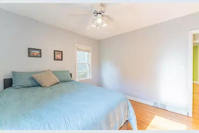 900 Hoyt Avenue W, Saint Paul, MN 55117 - Photo 18