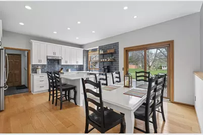 16332 Mayfield Drive, Eden Prairie, MN 55347 - Photo 12