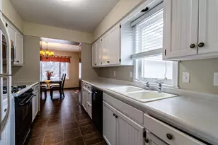 1216 Somerset Rd, Fergus Falls, MN 56537 - Photo 18