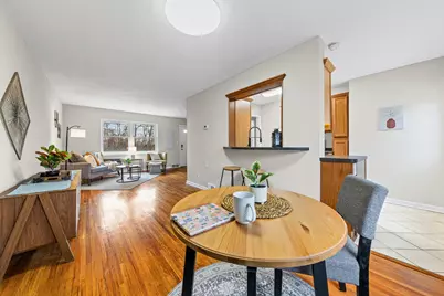 996 Cleveland Avenue S, Saint Paul, MN 55116 - Photo 2