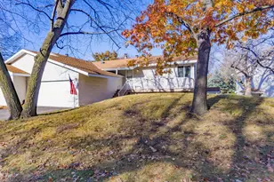 7922 Timber Lake Dr, Eden Prairie, MN 55347 - Photo 40