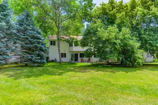 7922 Timber Lake Dr, Eden Prairie, MN 55347 - Photo 38