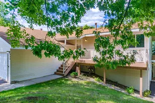 7922 Timber Lake Dr, Eden Prairie, MN 55347 - Photo 2
