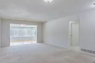 7922 Timber Lake Dr, Eden Prairie, MN 55347 - Photo 24