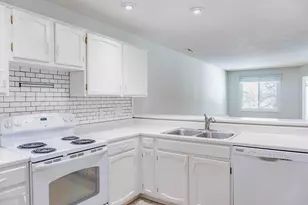 7922 Timber Lake Dr, Eden Prairie, MN 55347 - Photo 20