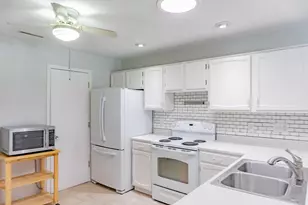 7922 Timber Lake Dr, Eden Prairie, MN 55347 - Photo 18