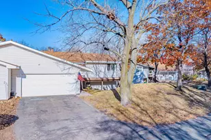 7922 Timber Lake Dr, Eden Prairie, MN 55347 - Photo 38