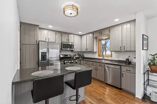 2239 William Tell Rd, Saint Paul, MN 55119 - Photo 4